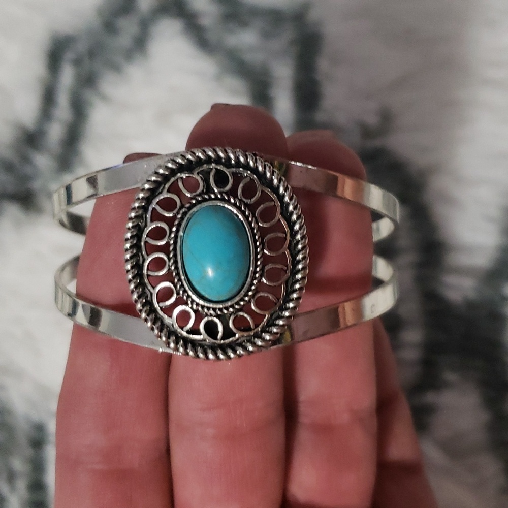 Paparazzi Turquoise Cuff Bracelet - Picture 4 of 4